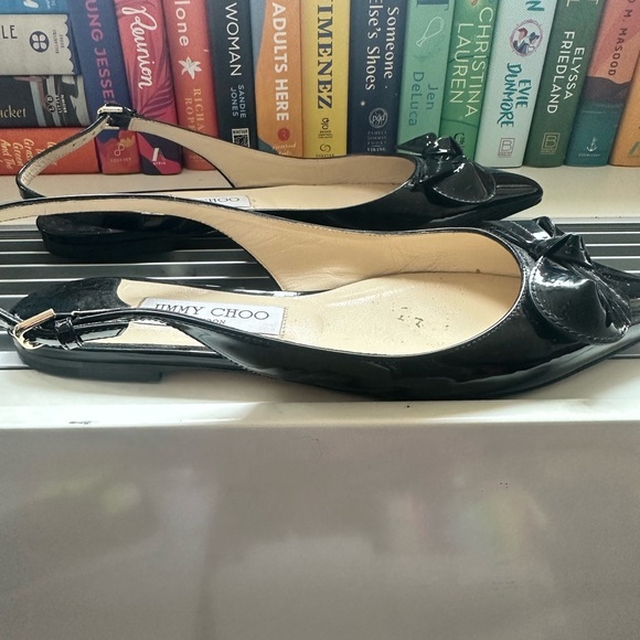 Elegant Jimmy Choo flats - Picture 2 of 3